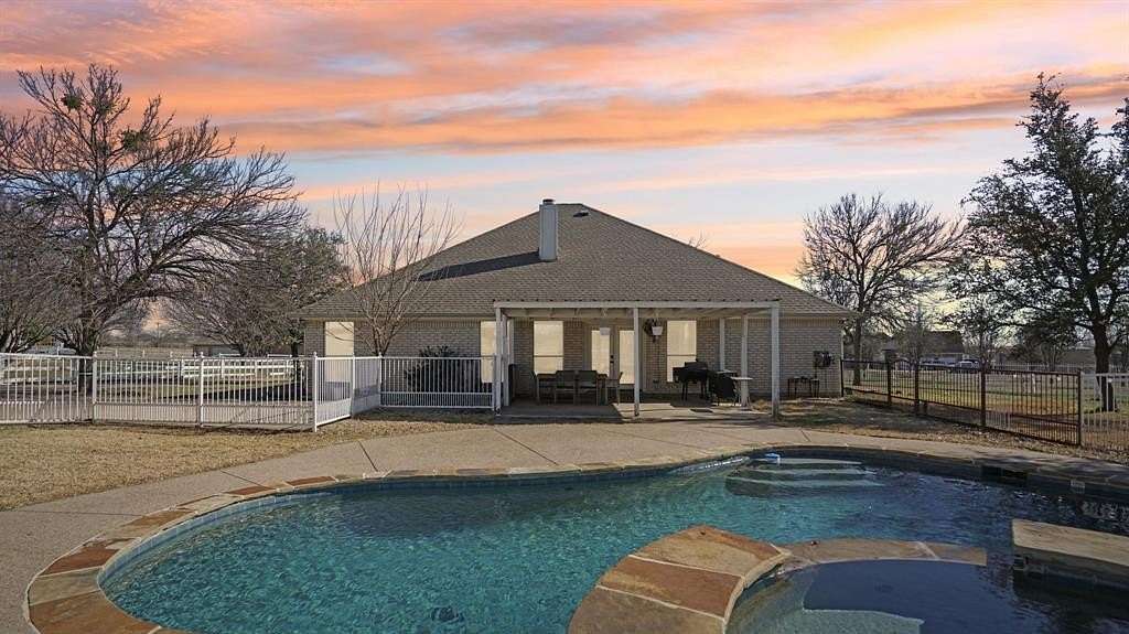 2.5 Acres of Residential Land with Home for Sale in Haslet, Texas