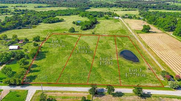 1.78 Acres of Residential Land for Sale in Ennis, Texas