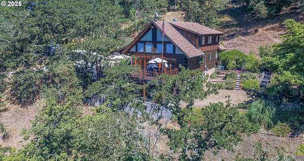 6.1 Acres of Residential Land with Home for Sale in Riddle, Oregon