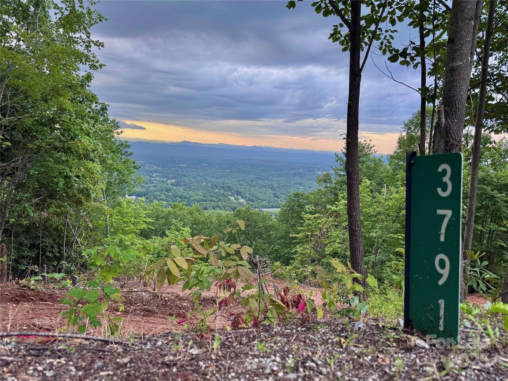 23 Acres of Land for Sale in Morganton, North Carolina