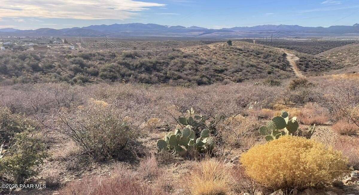 2.2 Acres of Land for Sale in Wilhoit, Arizona