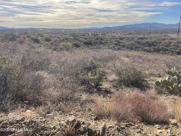 2.2 Acres of Land for Sale in Wilhoit, Arizona