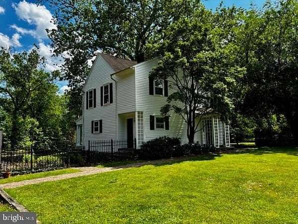 Residential Land with Home for Lease in Bensalem, Pennsylvania
