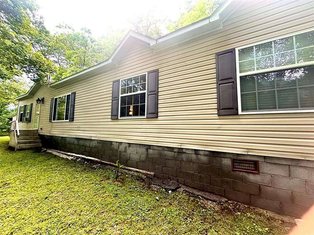 15 Acres of Land with Home for Sale in Lionilli, Kentucky