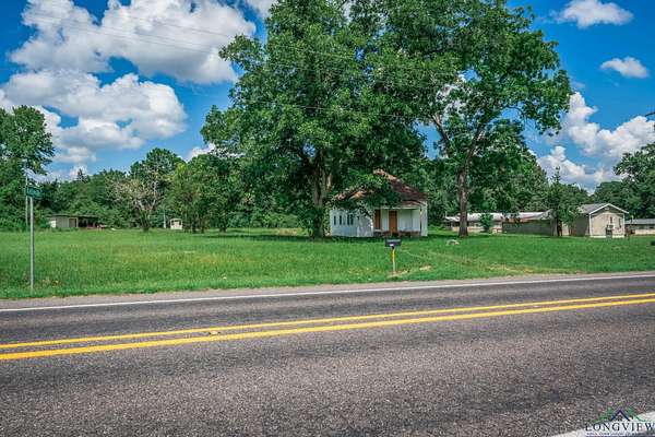 8 Acres of Residential Land for Sale in Jefferson, Texas