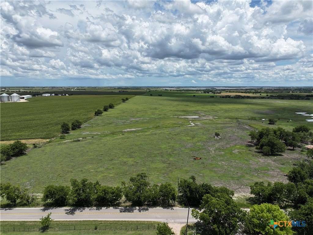 24.4 Acres of Agricultural Land for Sale in Coupland, Texas