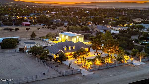 2.57 Acres of Residential Land with Home for Sale in Palmdale, California