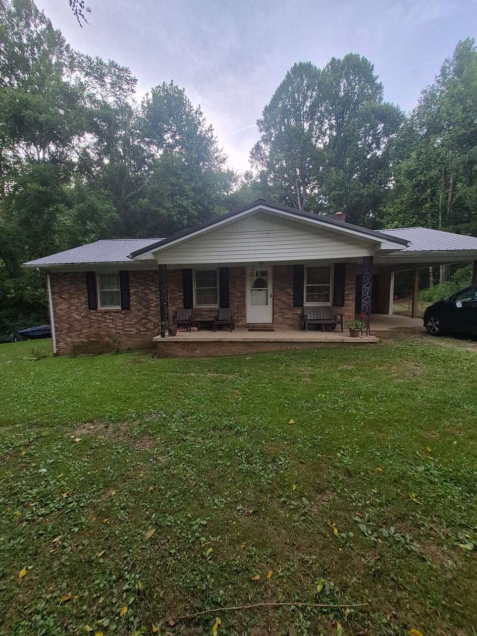 7.1 Acres of Land with Home for Sale in London, Kentucky