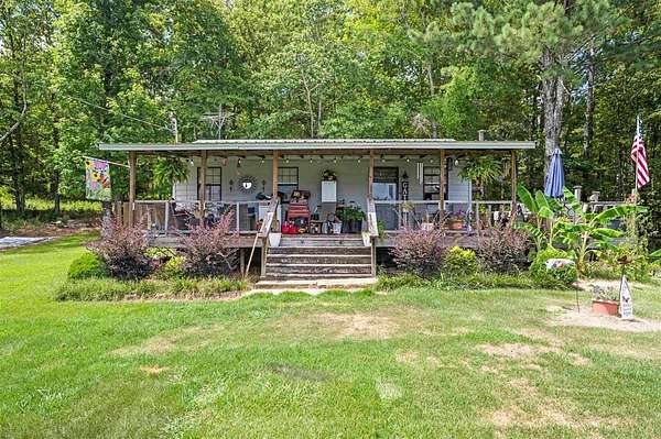 25 Acres of Agricultural Land with Home for Sale in Hanceville, Alabama