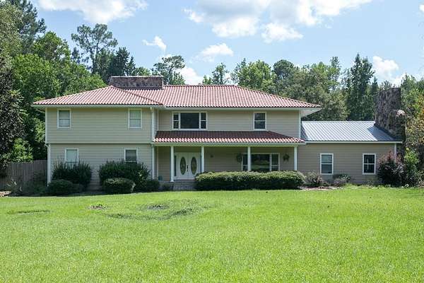 12.7 Acres of Land with Home for Sale in Moultrie, Georgia
