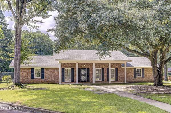 1.5 Acres of Residential Land with Home for Sale in Jackson, Mississippi