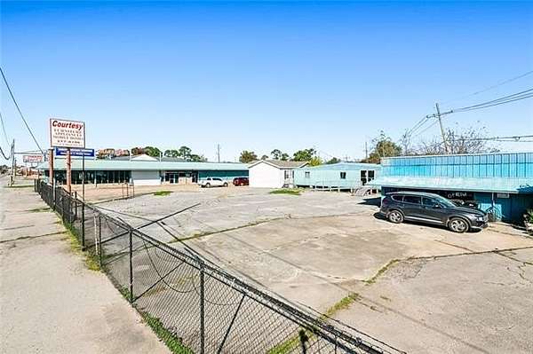 1.17 Acres of Commercial Land for Sale in Arabi, Louisiana