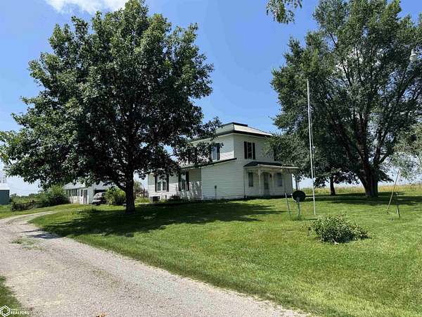 2.29 Acres of Residential Land with Home for Sale in Seymour, Iowa