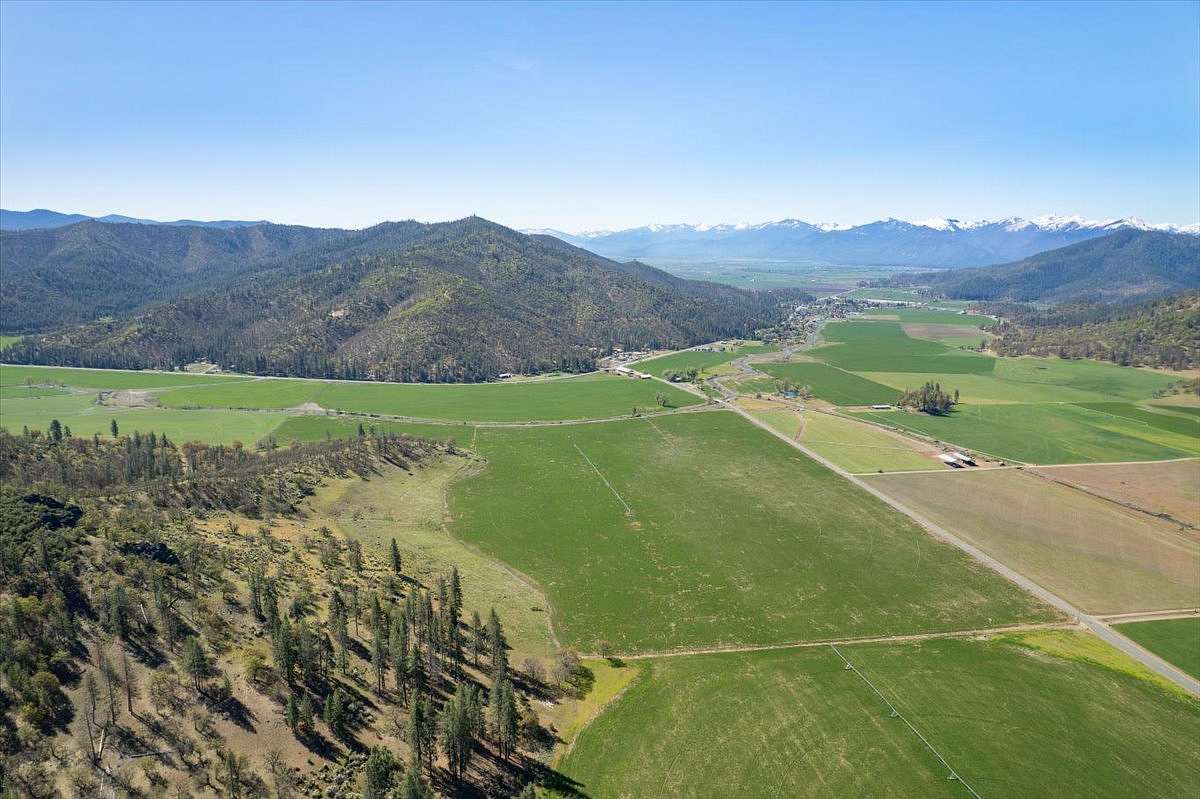 318 Acres of Land with Home for Sale in Fort Jones, California