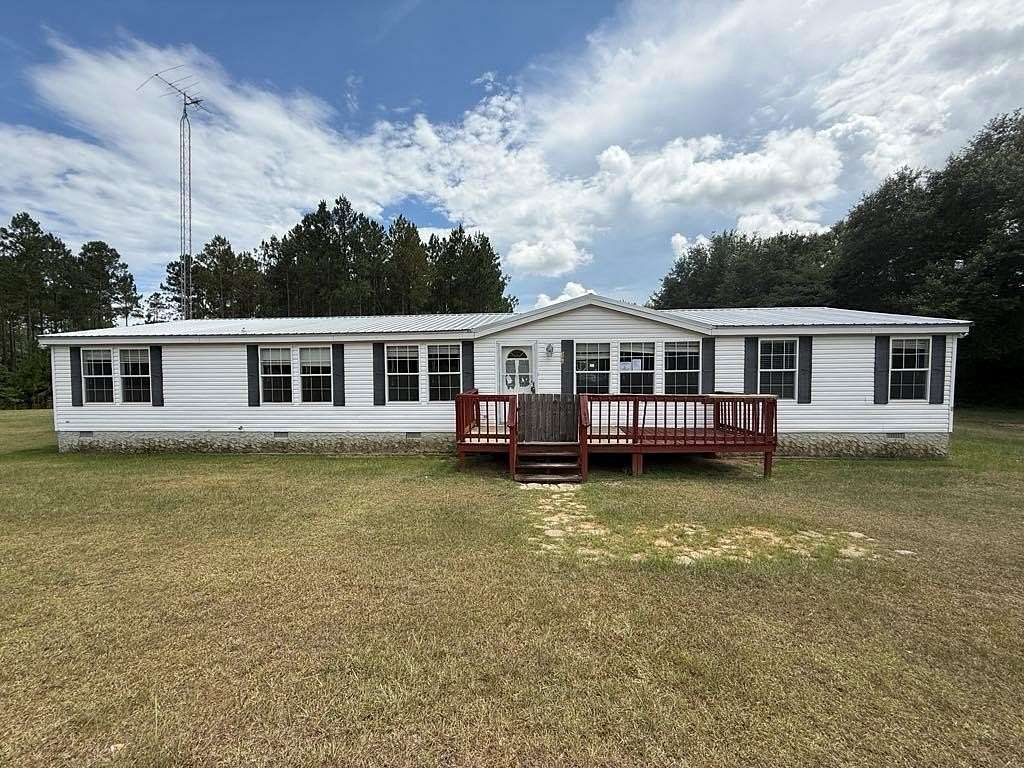 4 Acres of Residential Land with Home for Sale in Kinsey, Alabama