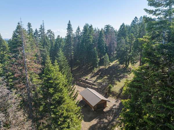 5.6 Acres of Residential Land for Sale in Ashland, Oregon