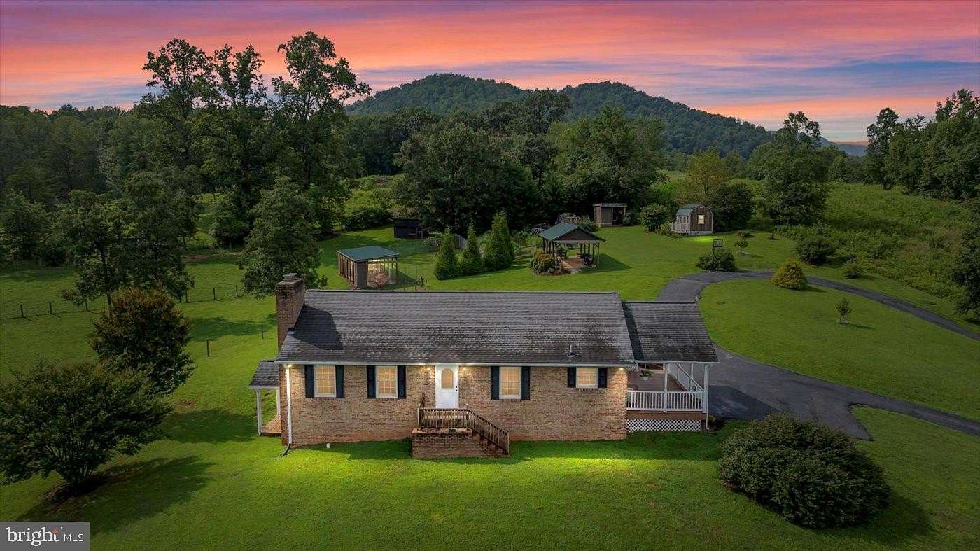 3 Acres of Residential Land with Home for Sale in Banco, Virginia