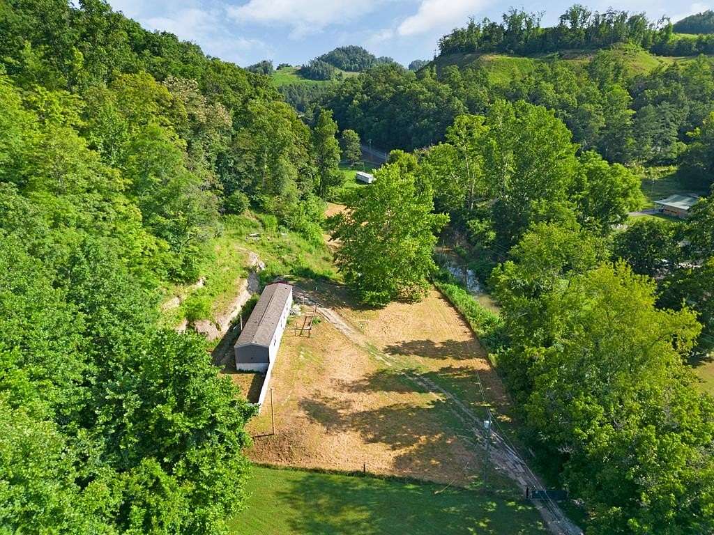 20 Acres of Recreational Land with Home for Sale in Flatgap, Kentucky