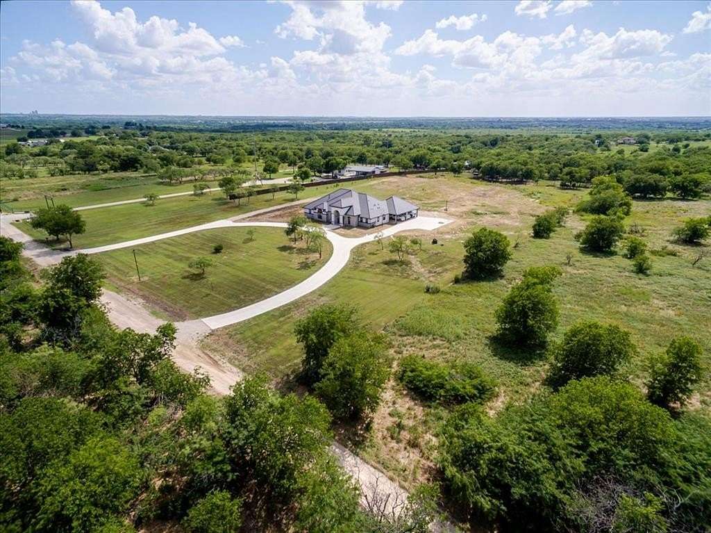 9.5 Acres of Residential Land with Home for Sale in Sanger, Texas