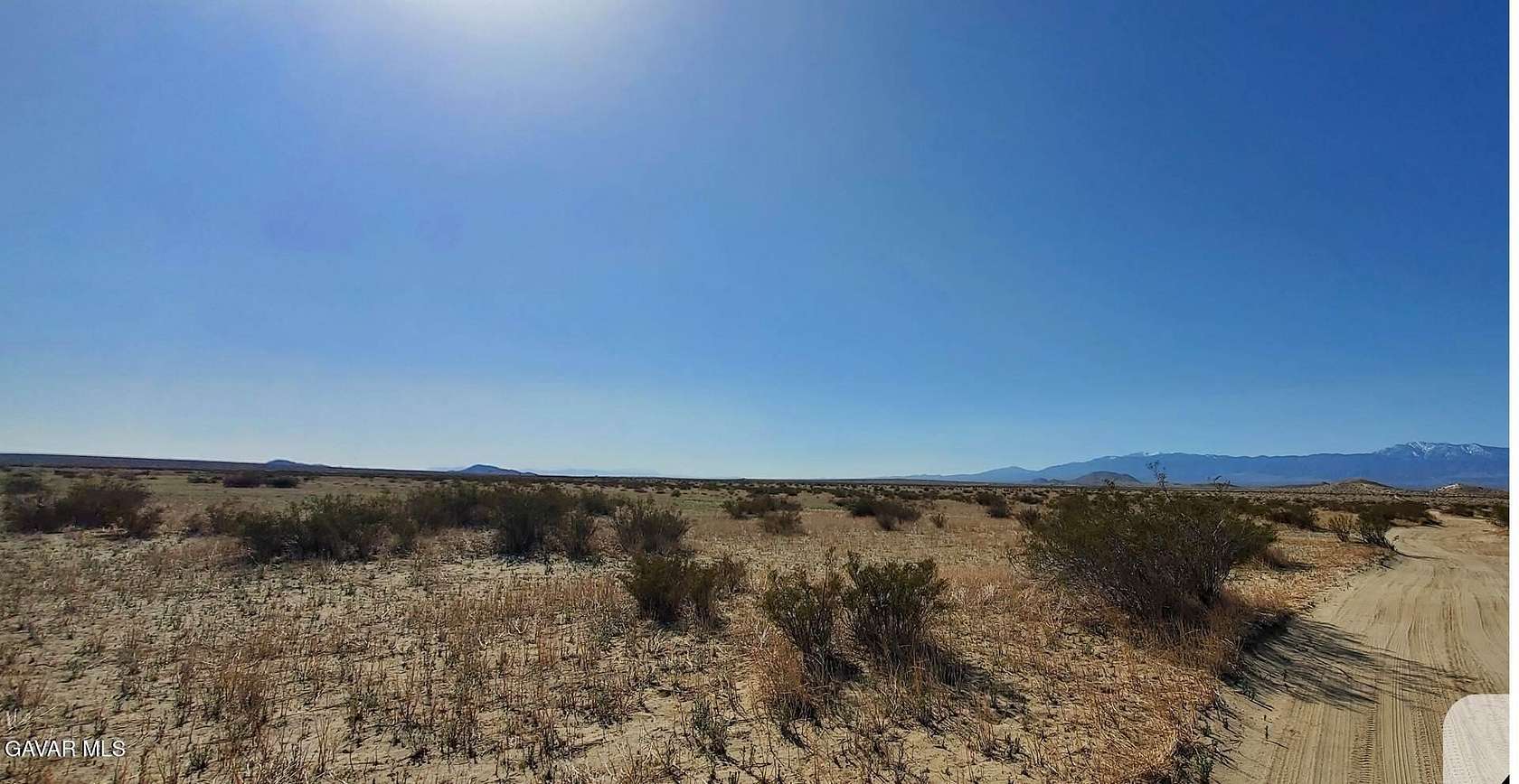 2.2 Acres of Land for Sale in Palmdale, California