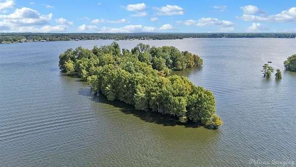 2.5 Acres of Residential Land with Home for Sale in Shreveport, Louisiana