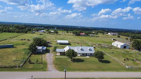 2.88 Acres of Residential Land with Home for Sale in Sanger, Texas