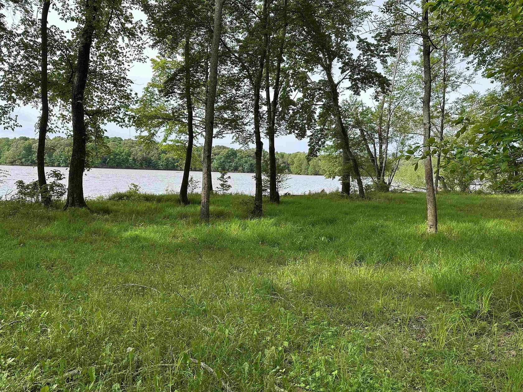 1 Acre of Residential Land for Sale in Benton, Kentucky