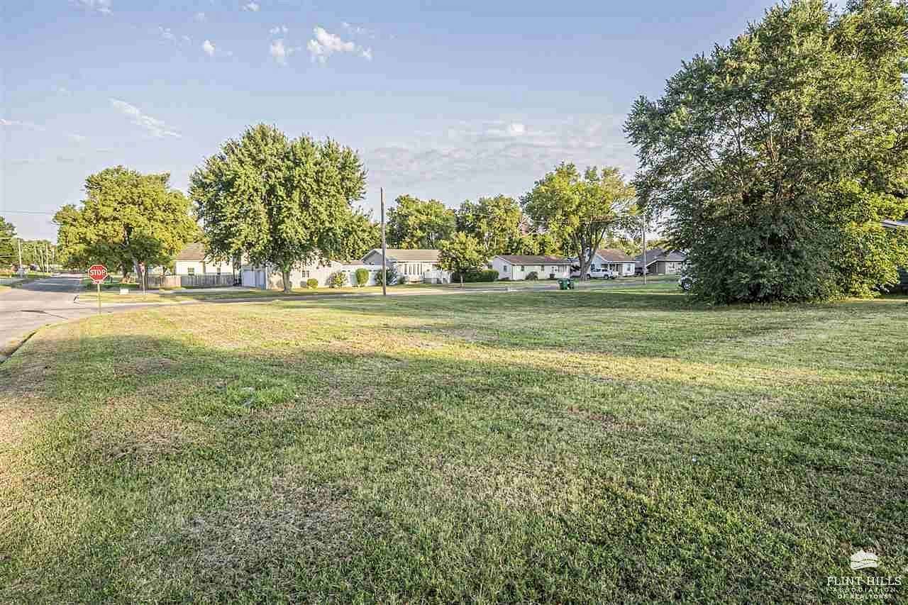 0.35 Acres of Residential Land for Sale in Abilene, Kansas