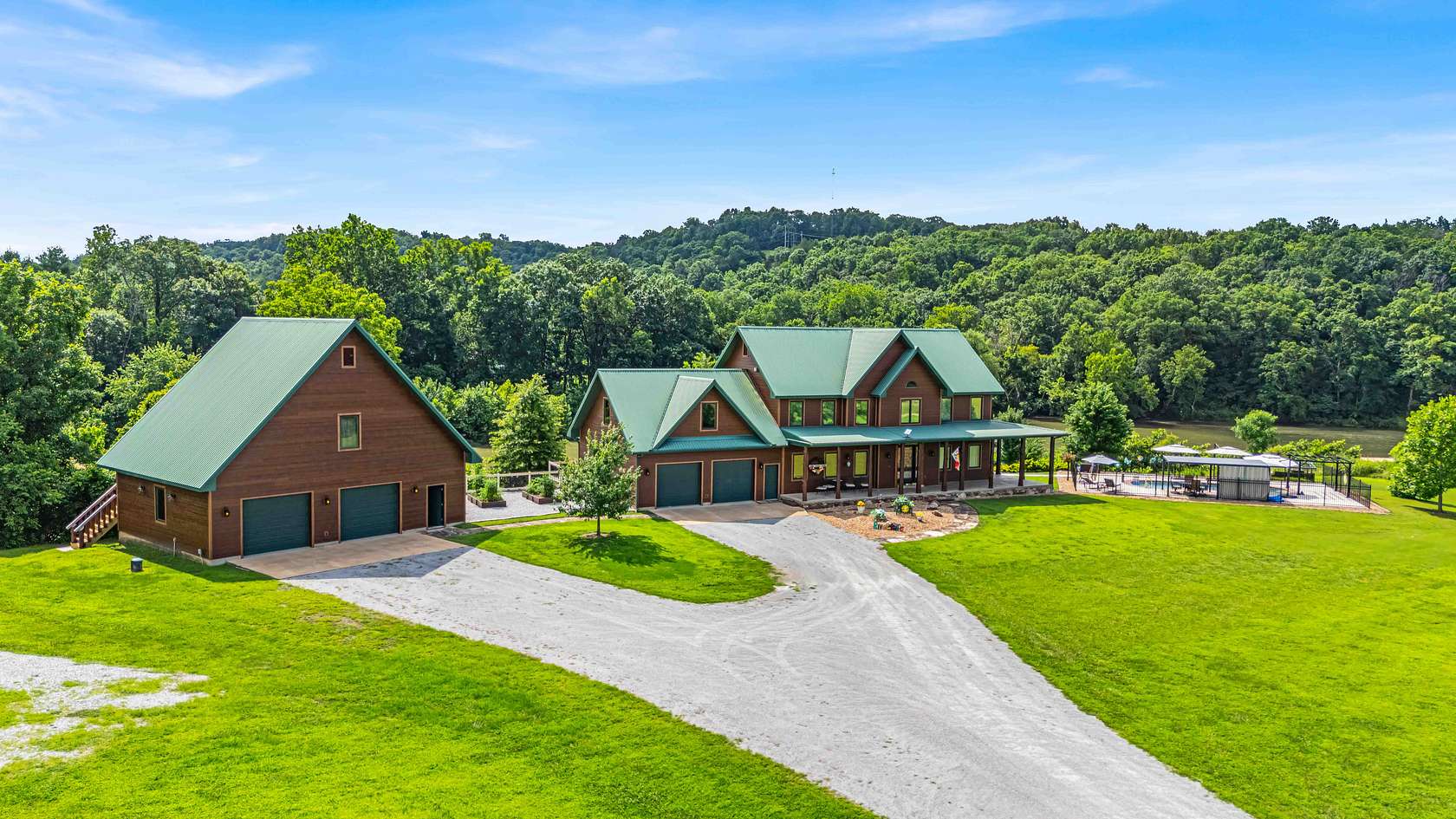 4.82 Acres of Residential Land with Home for Sale in Tecumseh, Missouri