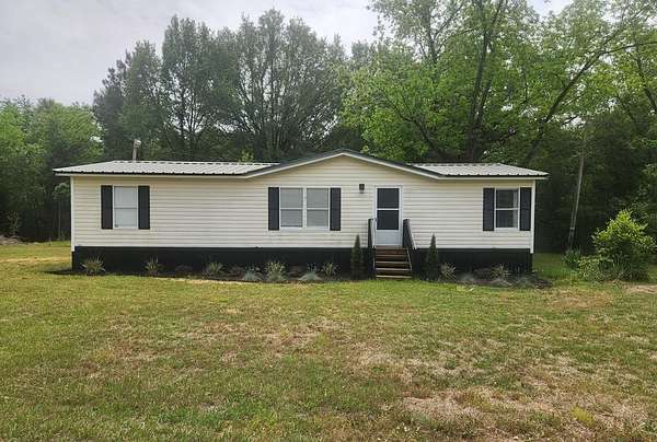 1.5 Acres of Land with Home for Sale in Albany, Georgia