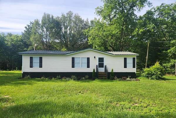 1.5 Acres of Land with Home for Sale in Albany, Georgia