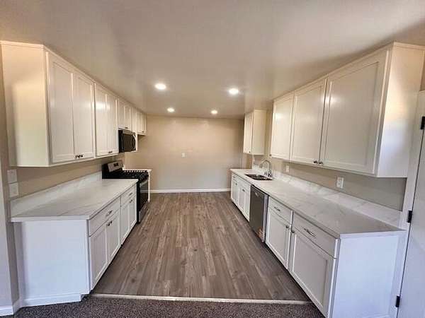 43.7 Acres of Land with Home for Sale in Miramonte, California