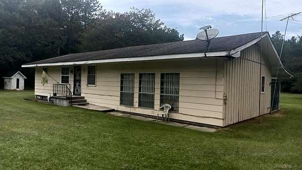 6 Acres of Residential Land with Home for Sale in Picayune, Mississippi