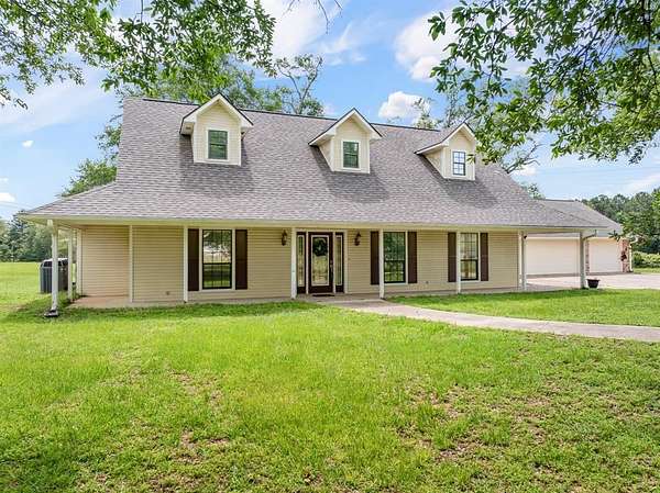 2.18 Acres of Residential Land with Home for Sale in Whitehouse, Texas