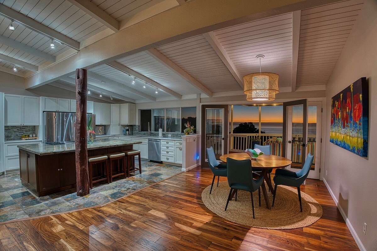 2.45 Acres of Land with Home for Sale in Kailua-Kona, Hawaii