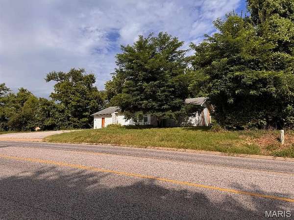 2.49 Acres of Improved Mixed-Use Land for Sale in Pevely, Missouri