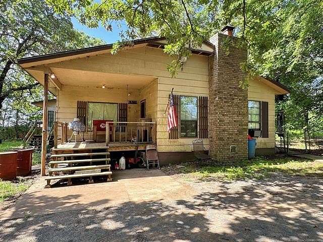 3.85 Acres of Residential Land with Home for Sale in Fort Gibson, Oklahoma