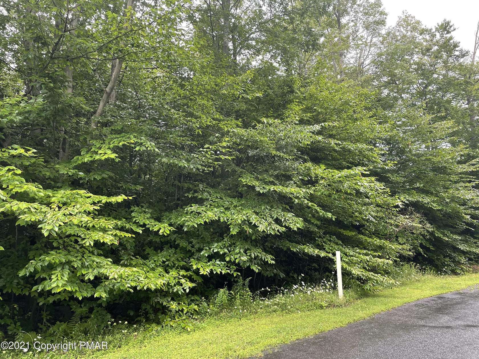 3 Acres of Residential Land for Sale in Blakeslee, Pennsylvania