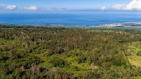 5 Acres of Residential Land for Sale in Holualoa, Hawaii