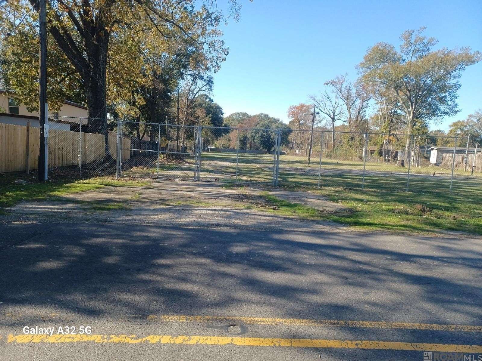2.26 Acres of Land for Sale in Baton Rouge, Louisiana