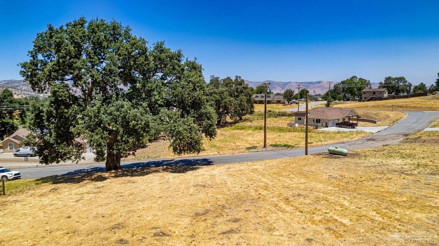 0.75 Acres of Residential Land for Sale in Tehachapi, California