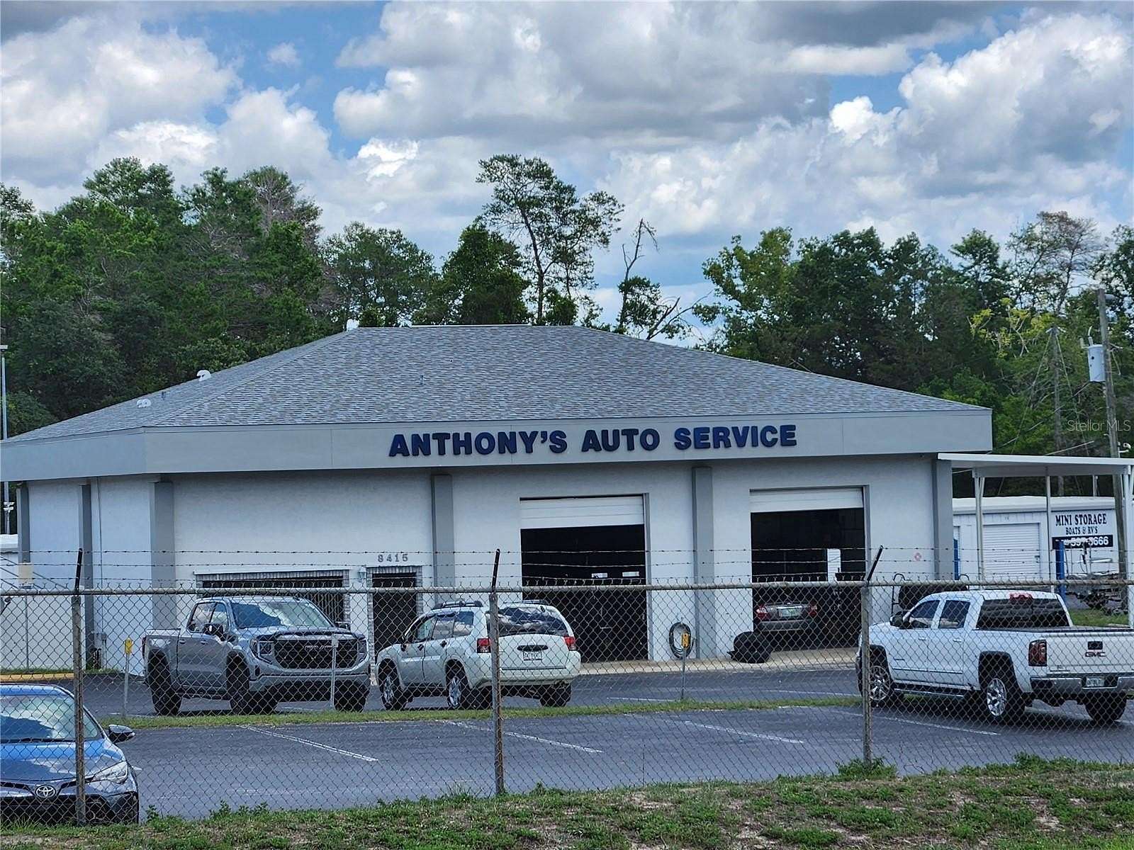 2.15 Acres of Improved Mixed-Use Land for Sale in Weeki Wachee, Florida