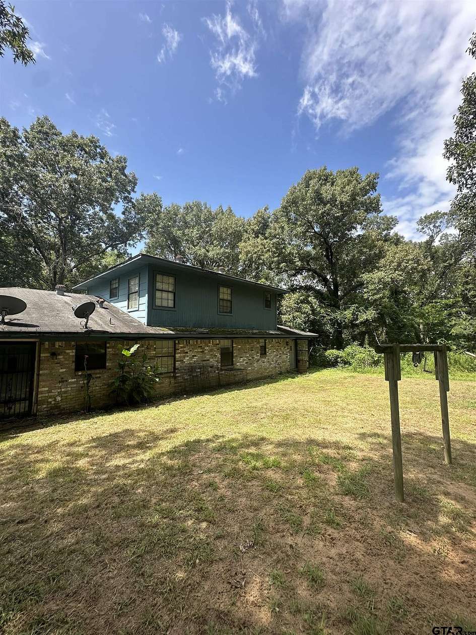 2 Acres of Residential Land with Home for Sale in Tyler, Texas