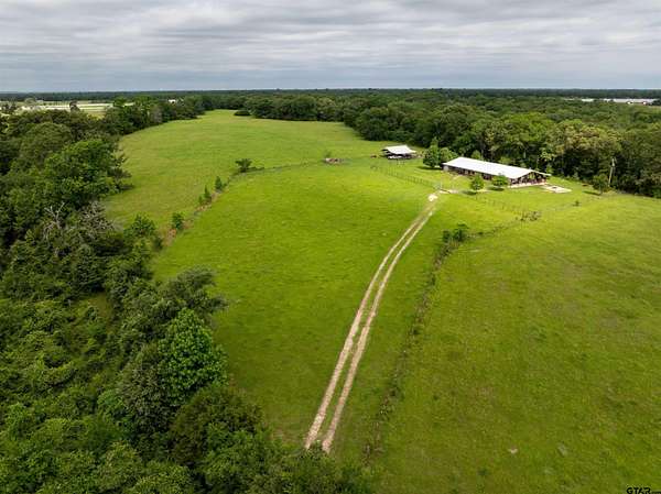 10.5 Acres of Land with Home for Sale in Palestine, Texas