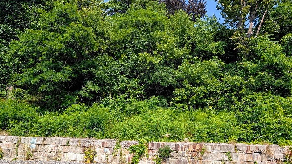 0.24 Acres of Residential Land for Sale in Youngstown, New York