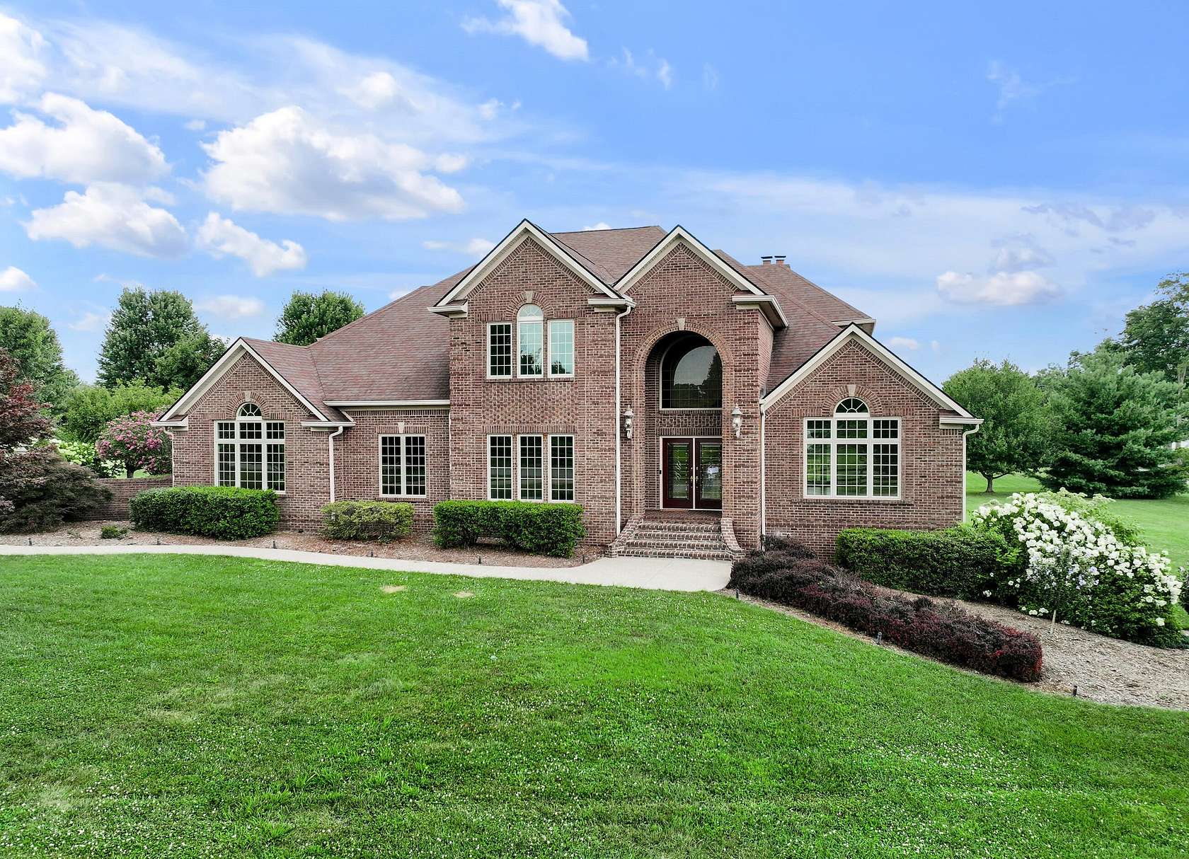 1.66 Acres of Residential Land with Home for Sale in Versailles, Kentucky