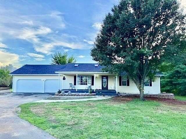 3 Acres of Land with Home for Sale in Bowling Green, Kentucky
