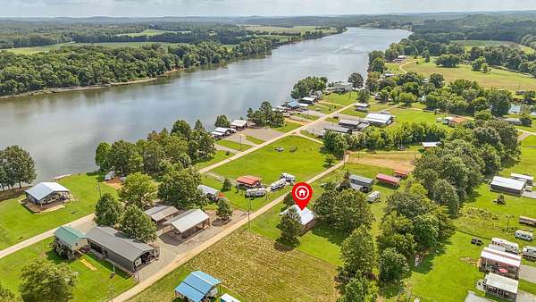 0.34 Acres of Residential Land for Sale in Savannah, Tennessee