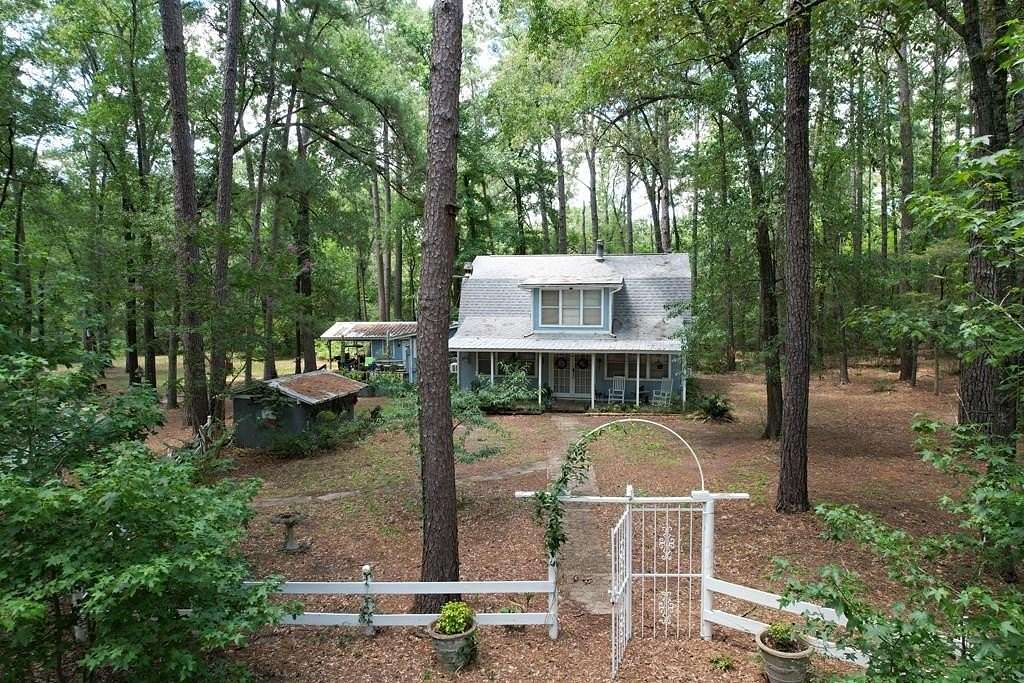 52.3 Acres of Land with Home for Sale in Crockett, Texas