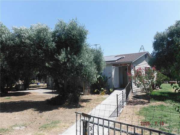 5 Acres of Residential Land with Home for Sale in Corning, California